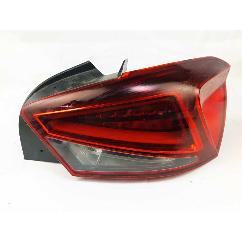 PILOTO TRASERO DERECHO 6F0945208F 
