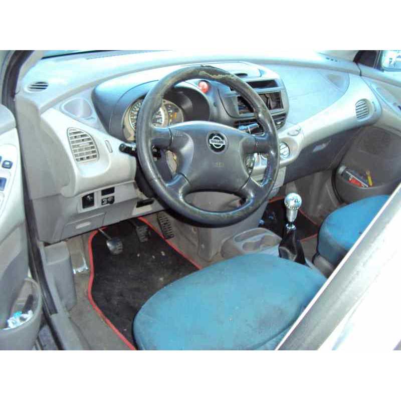 nissan almera tino (v10m) del año 2001