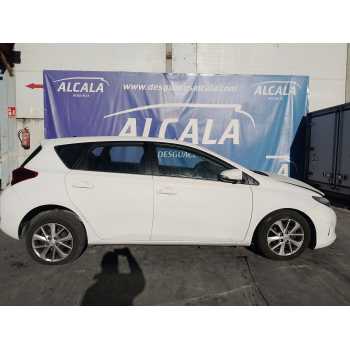 TOYOTA AURIS (_E18_) de desguace
