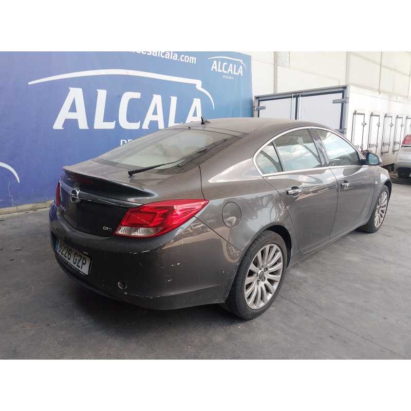 opel insignia a sedán (g09) del año 2010