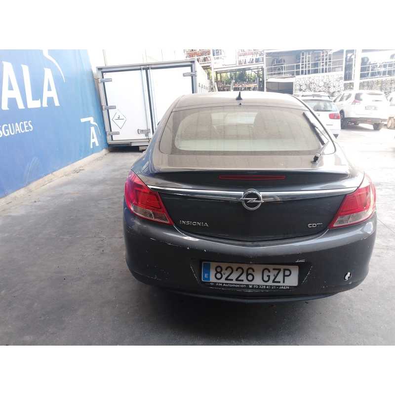 opel insignia a sedán (g09) del año 2010