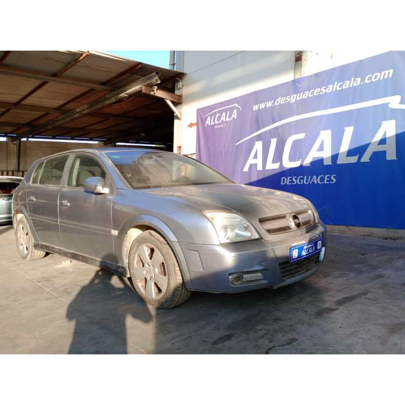 opel signum hatchback (z03) del año 2004