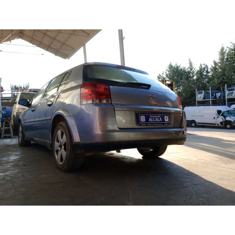 opel signum hatchback (z03) del año 2004