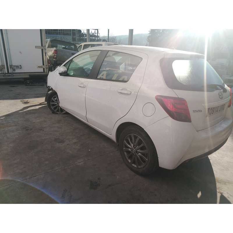 toyota yaris (_p13_) del año 2016