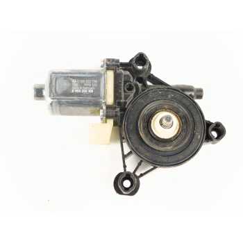 MOTOR ELEVALUNAS DELANTERO DERECHO 5Q0959802B  OEM 5Q0959802B