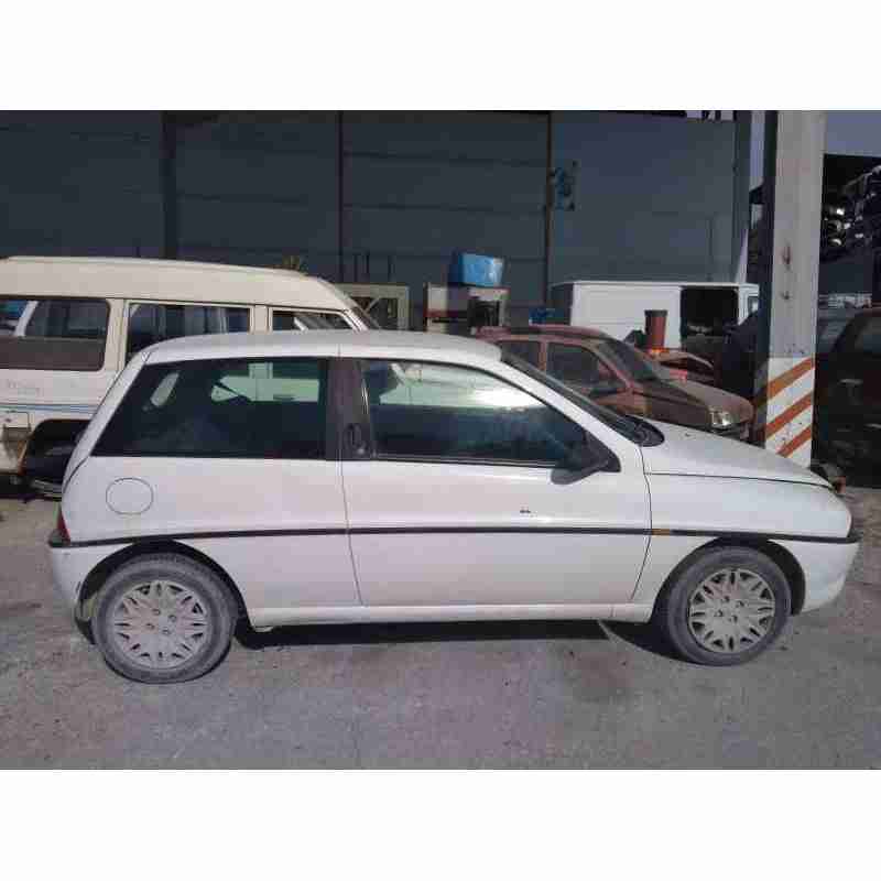 lancia lancia y del año 1999