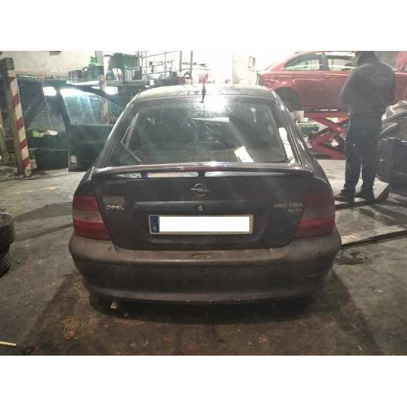opel vectra b berlina del año 1996