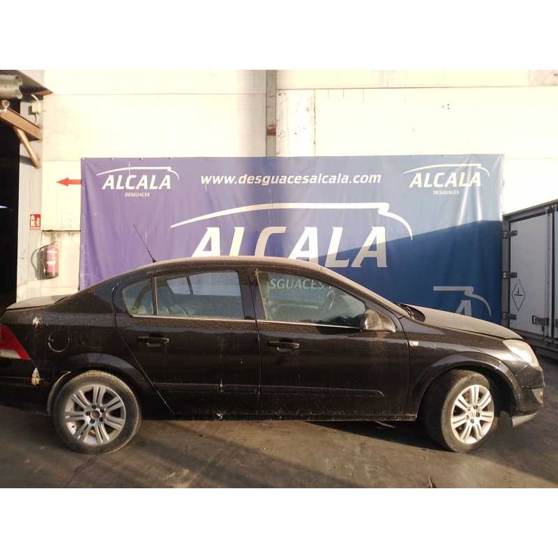 opel astra h sedán (a04) del año 2010