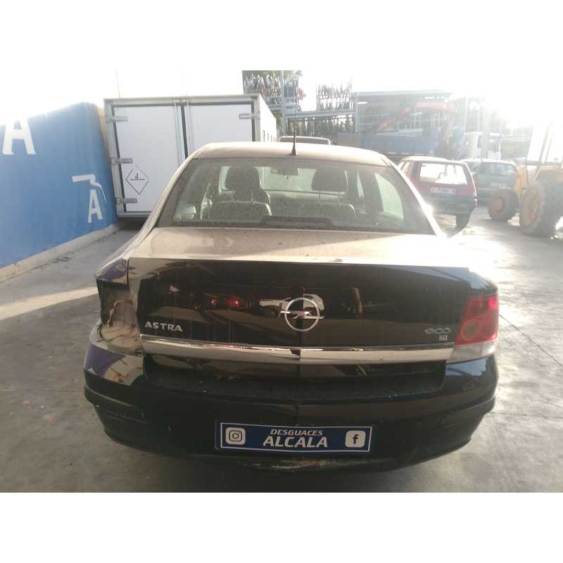 opel astra h sedán (a04) del año 2010
