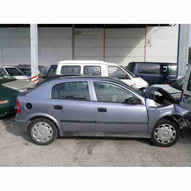 opel astra g berlina del año 2003