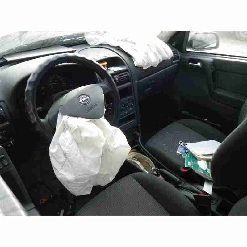 opel astra g berlina del año 2003
