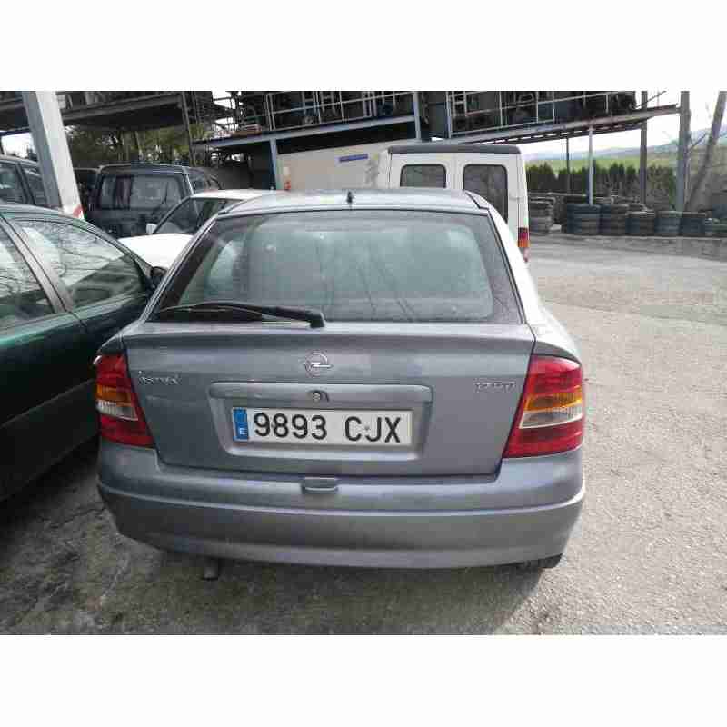 opel astra g berlina del año 2003