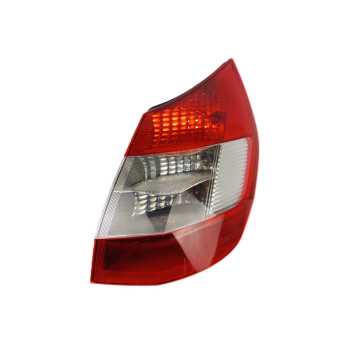 PILOTO TRASERO DERECHO 15911600 