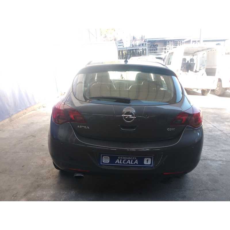 opel astra j (p10) del año 2024