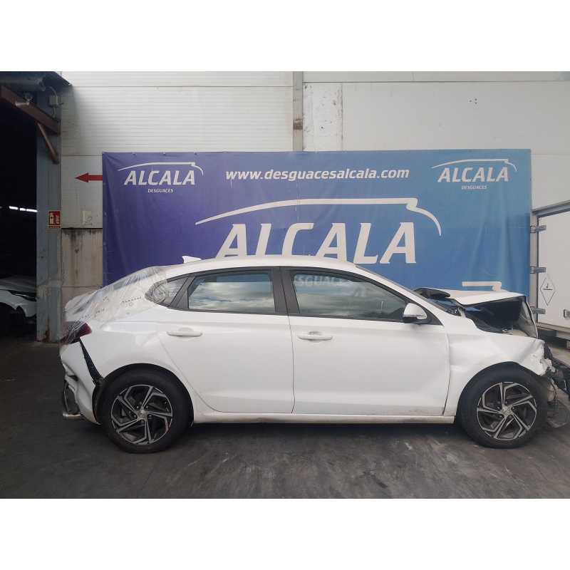 hyundai i30 fastback (pde, pden) del año 2022