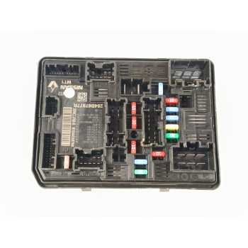 CAJA RELES / FUSIBLES 284B67877R 