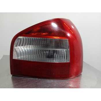 PILOTO TRASERO DERECHO 8L0945096B 