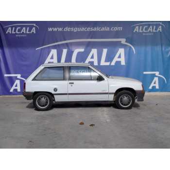 OPEL CORSA A de desguace