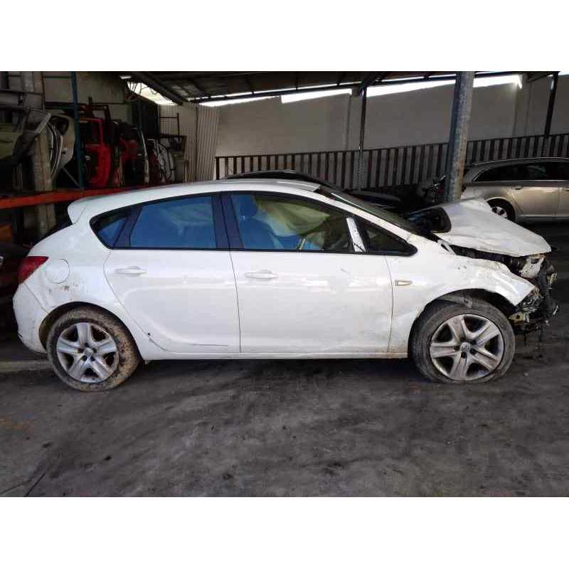 opel astra j lim. 4türig del año 2013