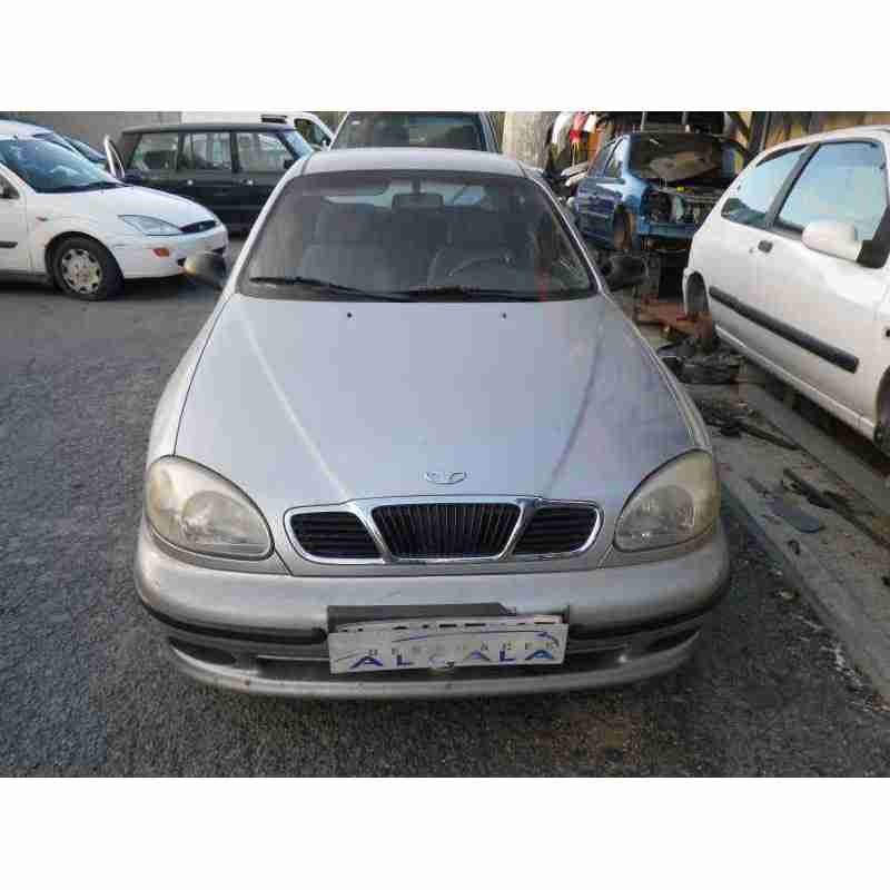 daewoo lanos del año 2000