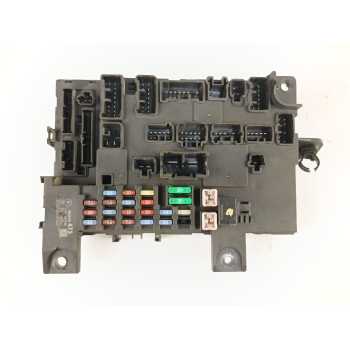CAJA RELES / FUSIBLES 8637B473 