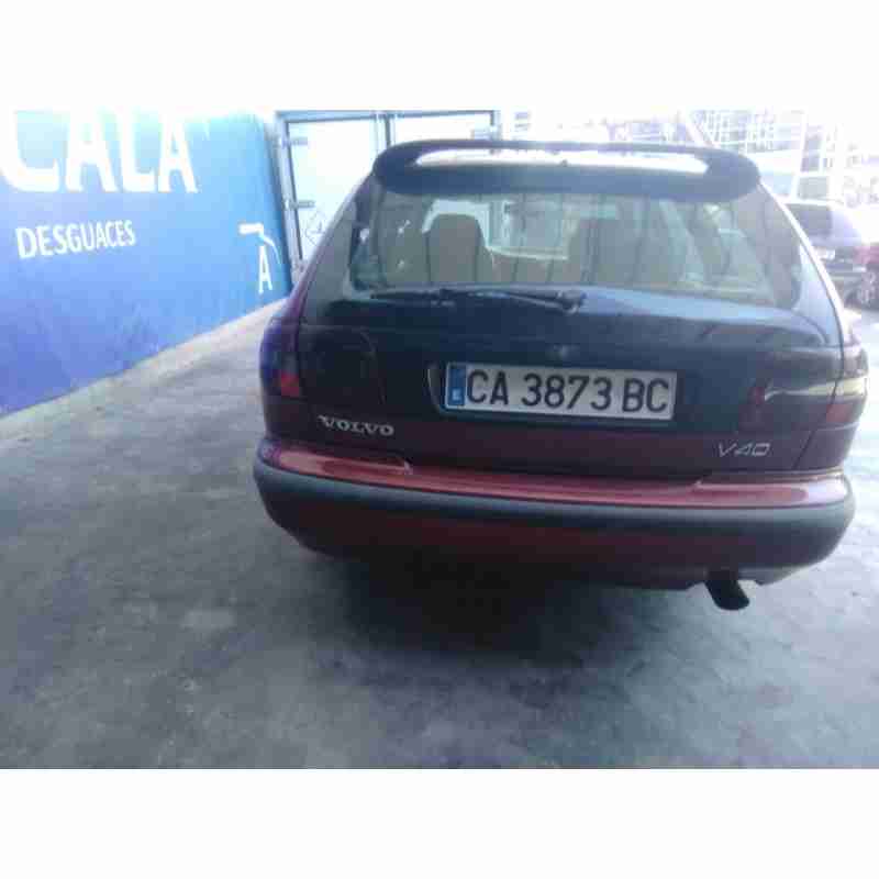 volvo v40 familiar del año 1997