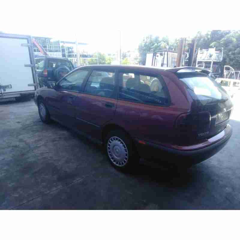 volvo v40 familiar del año 1997