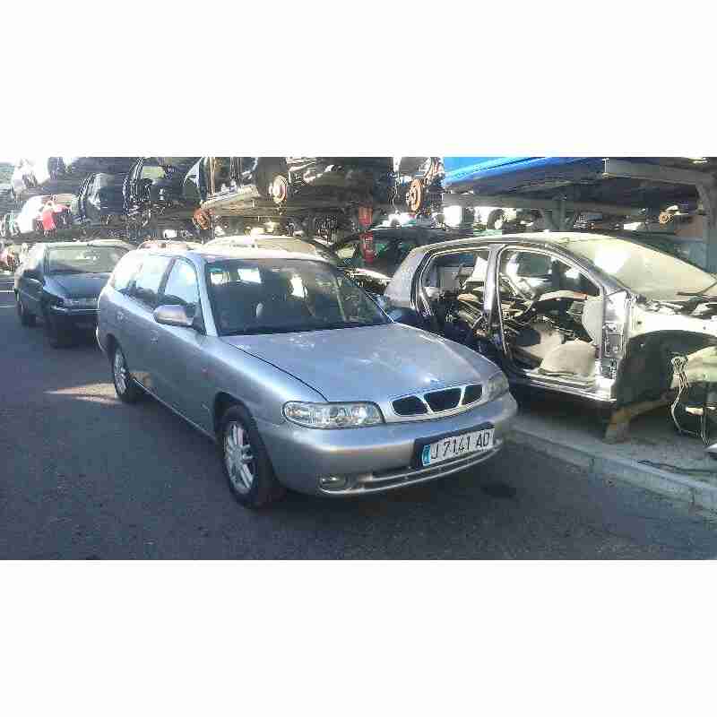 daewoo nubira berlina del año 1998