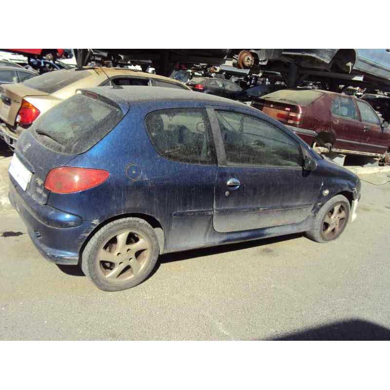 peugeot 206 berlina del año 2000
