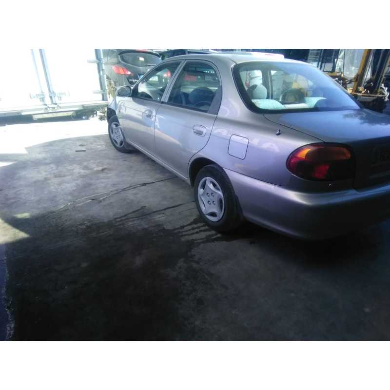kia sephia sedán (fa) del año 2000