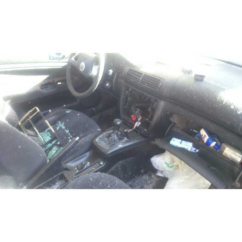 volkswagen passat berlina (3b2) del año 1999