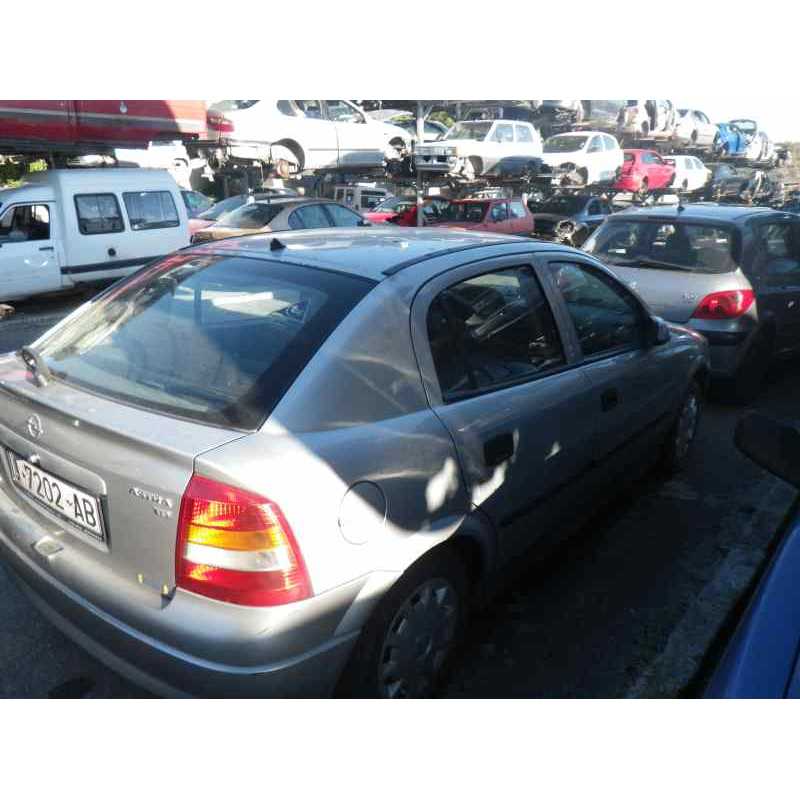 opel astra g berlina del año 1998