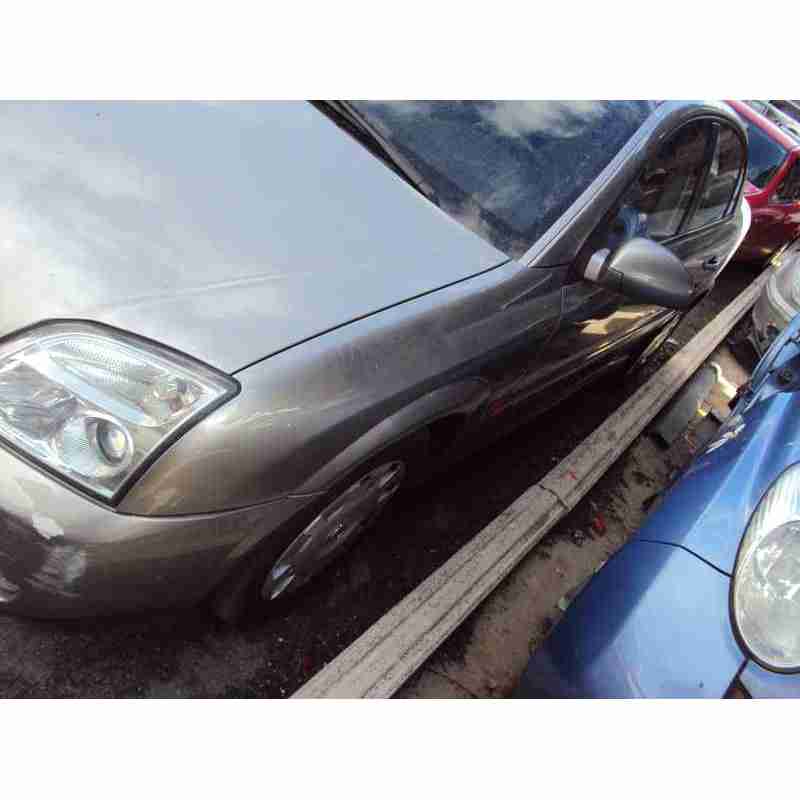 opel vectra c berlina del año 2003