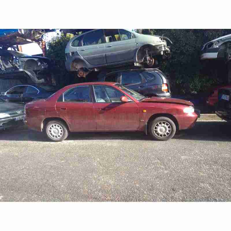 daewoo nubira berlina del año 1998