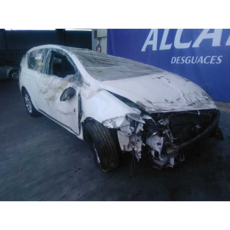 toyota auris (_e18_) del año 2013
