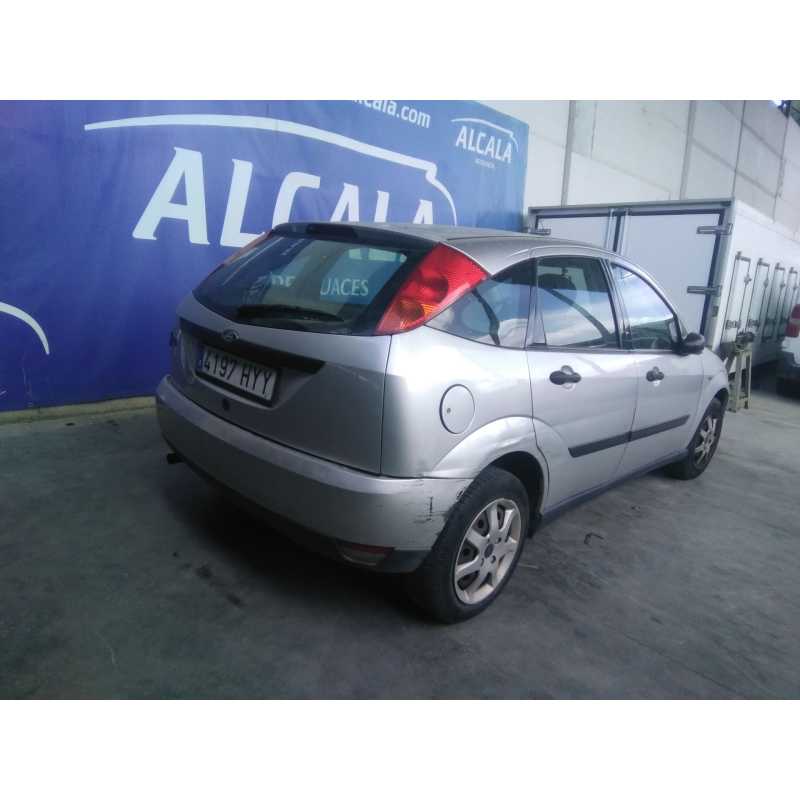 ford focus berlina (cak) del año 2000