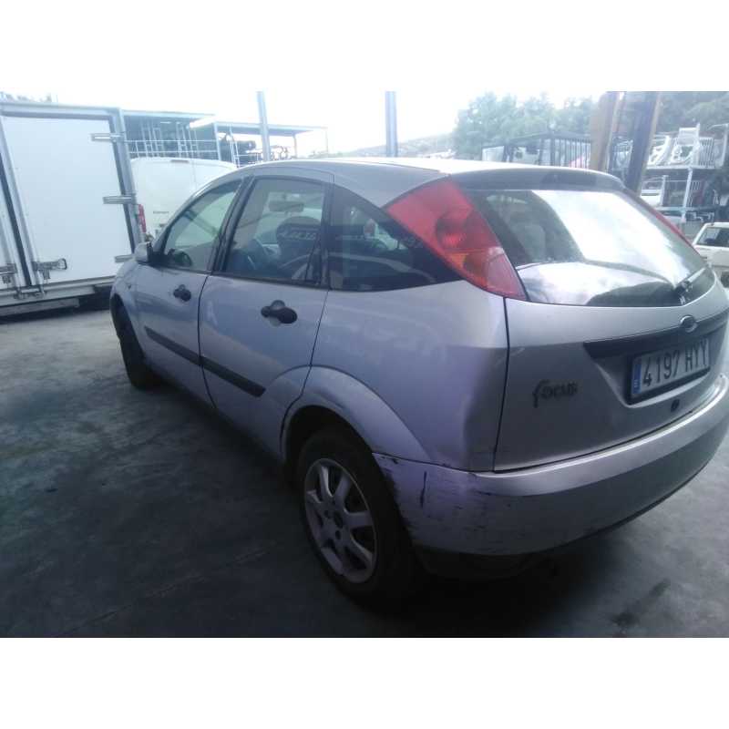 ford focus berlina (cak) del año 2000