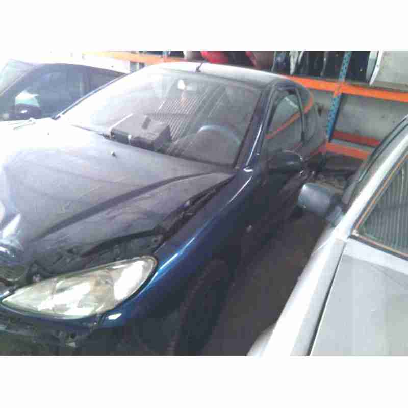 peugeot 206 berlina del año 2001