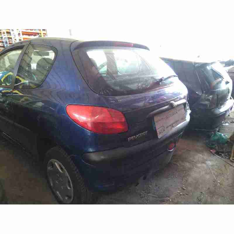 peugeot 206 berlina del año 2001