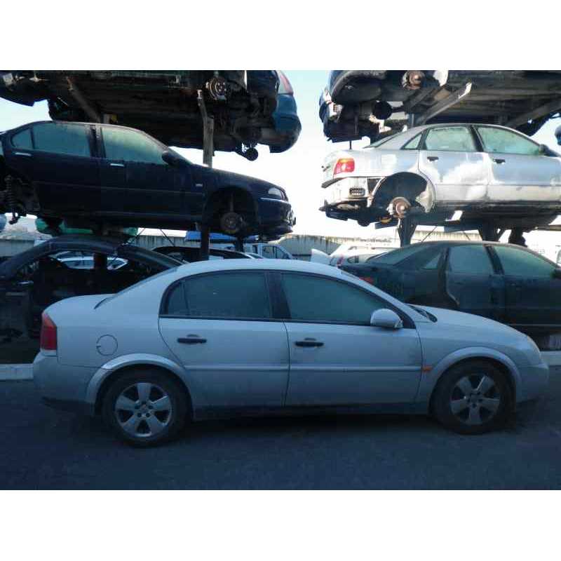 opel vectra c berlina del año 2002
