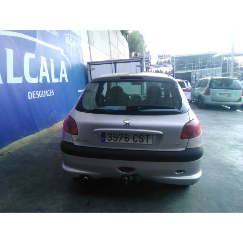 peugeot 206 berlina del año 2004