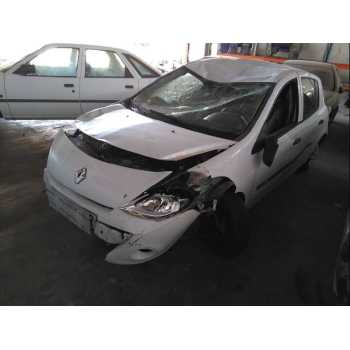 RENAULT CLIO III de desguace