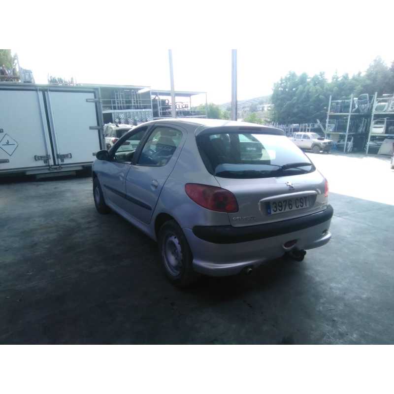 peugeot 206 berlina del año 2004