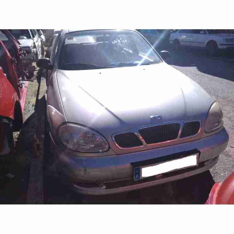 daewoo lanos del año 2002
