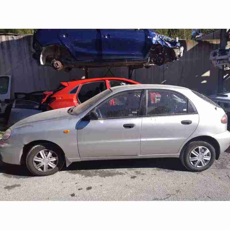daewoo lanos del año 2002