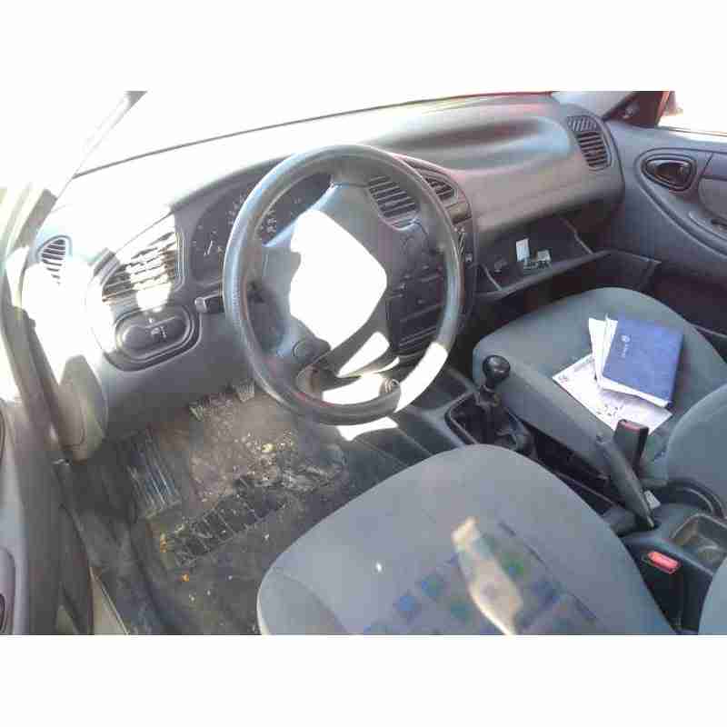 daewoo lanos del año 2002