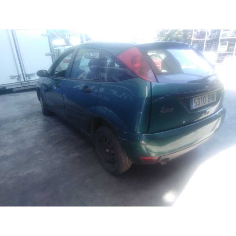 ford focus berlina (cak) del año 2001