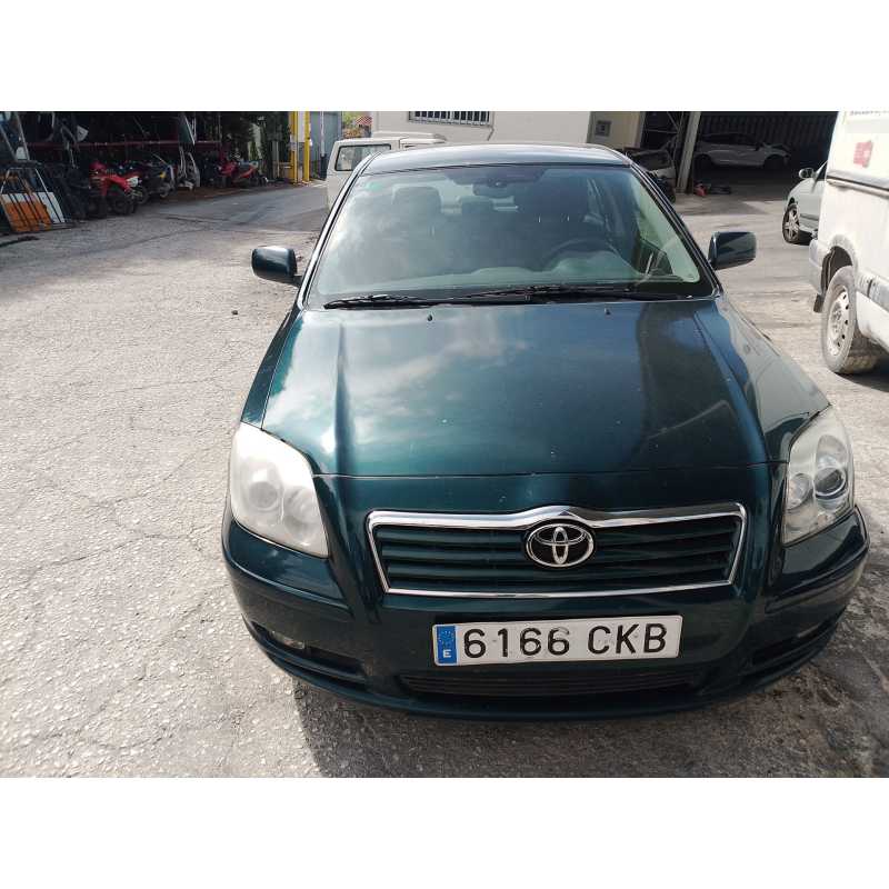 toyota avensis sedán (_t25_) del año 2003