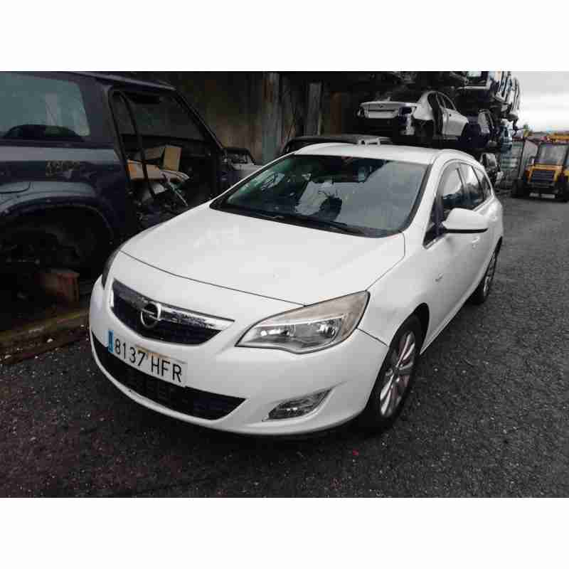 opel astra j sports tourer (p10) del año 2011