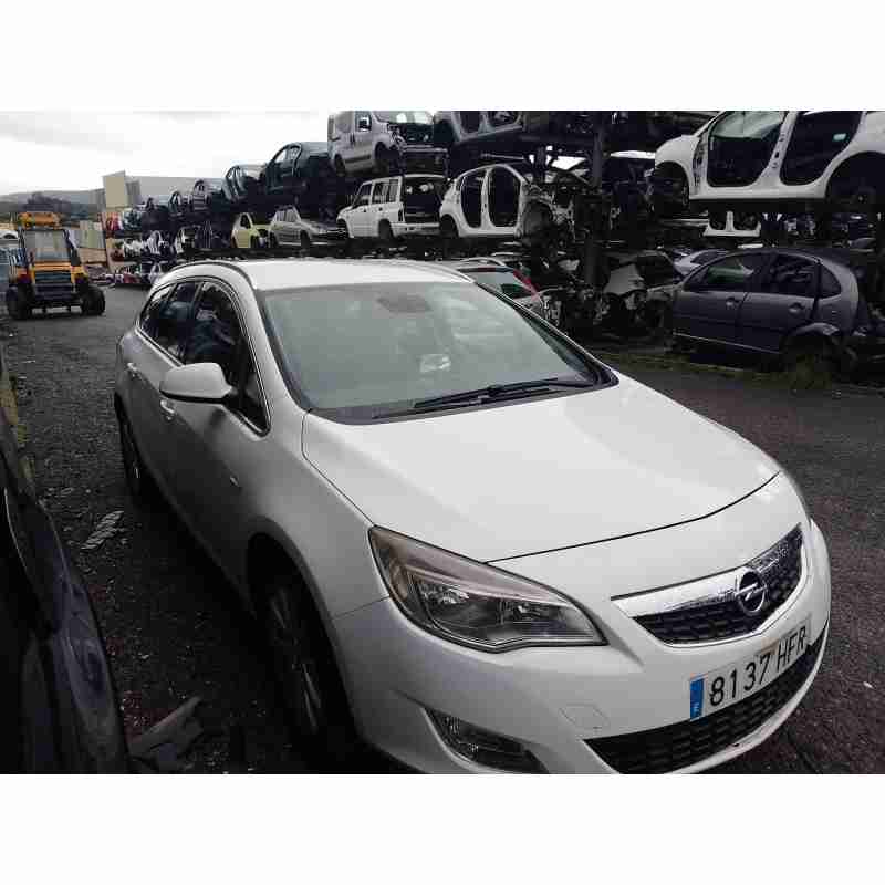 opel astra j sports tourer (p10) del año 2011